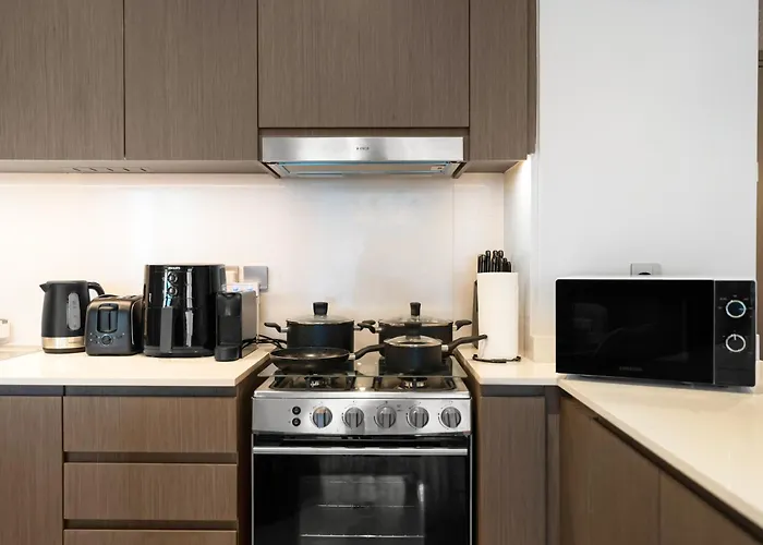 Smartstay At Grande Signature - Downtown Dubai City Views - Brand New Luxury Apartments