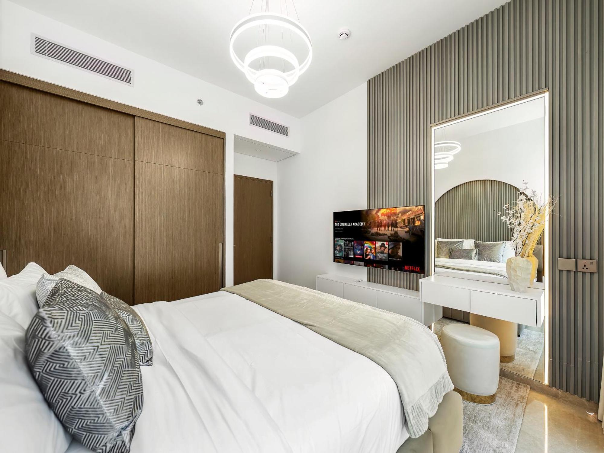 Smartstay At Grande Signature - Downtown Views - Brand New Luxury Apartment Dubai