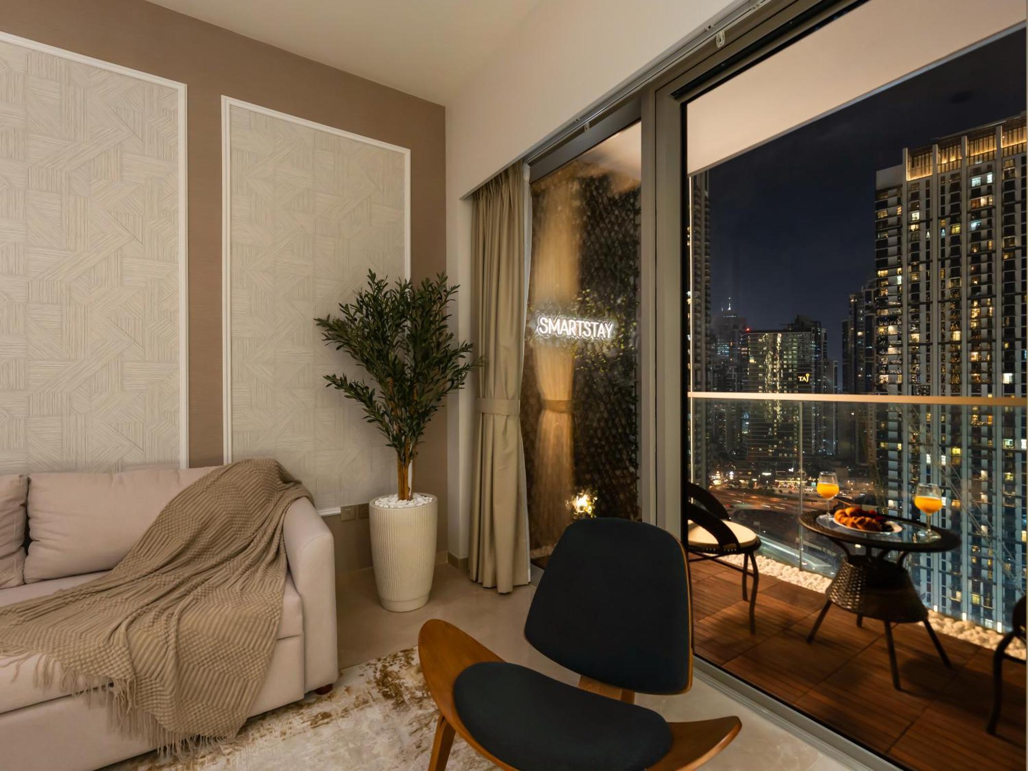 Smartstay At Grande Signature - Downtown Views - Brand New Luxury Apartment Dubai
